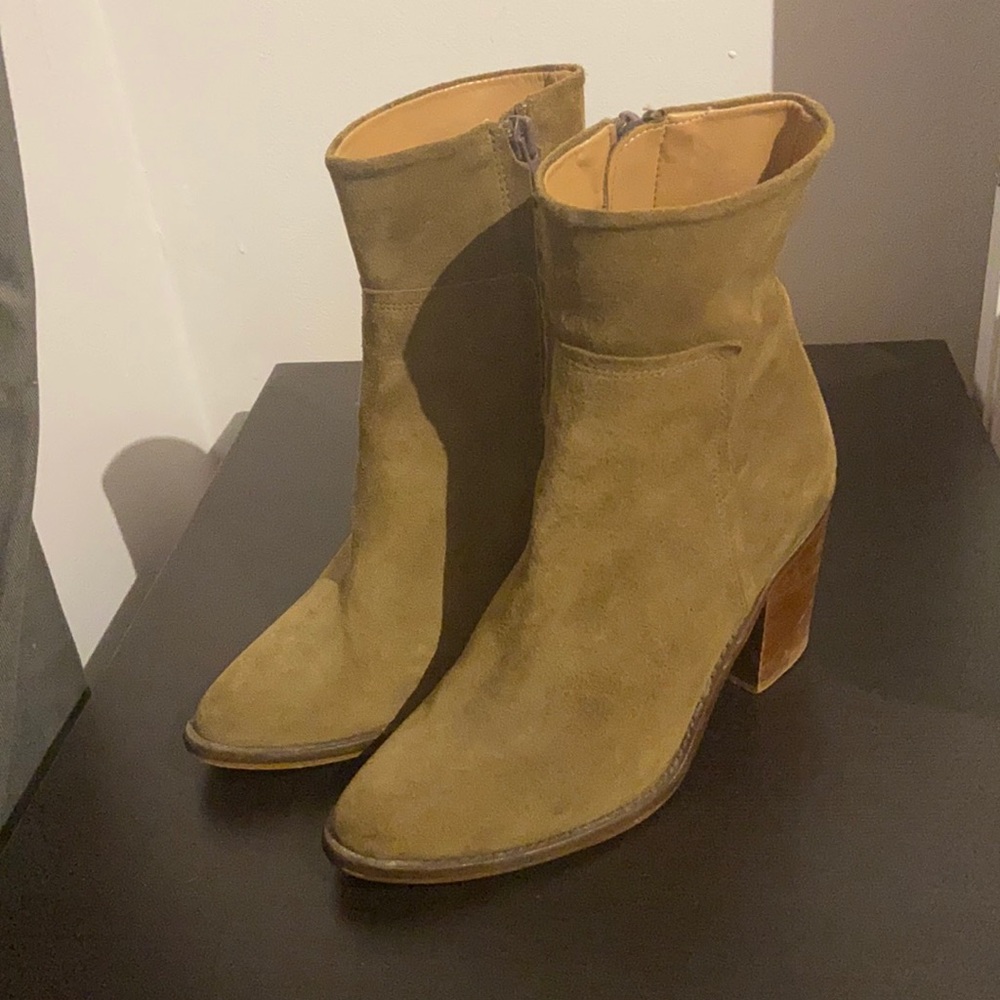 Zara real suede chunky heel booties size 36 (cowboy boot look) 👢
